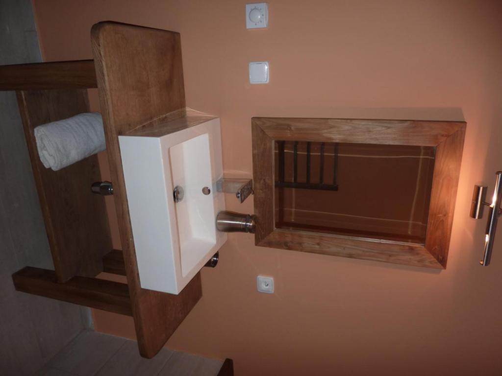 Holubnik Statecnych Zen Kralovych Hotell Luže Rom bilde